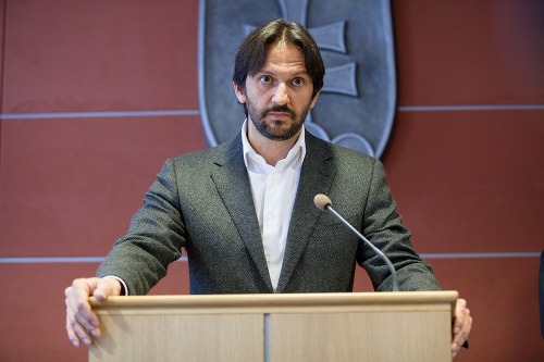 Minister vnútra Róbert Kaliňák na tlačovej konferencii v budove MV SR.