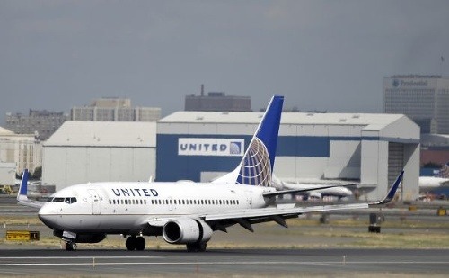 United Airlines lieta v škandáloch