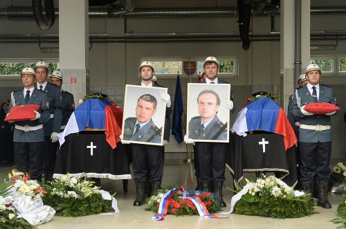 Na snímke zosnulí hasičskí záchranári Radoslav Lacko a Peter Toďor.