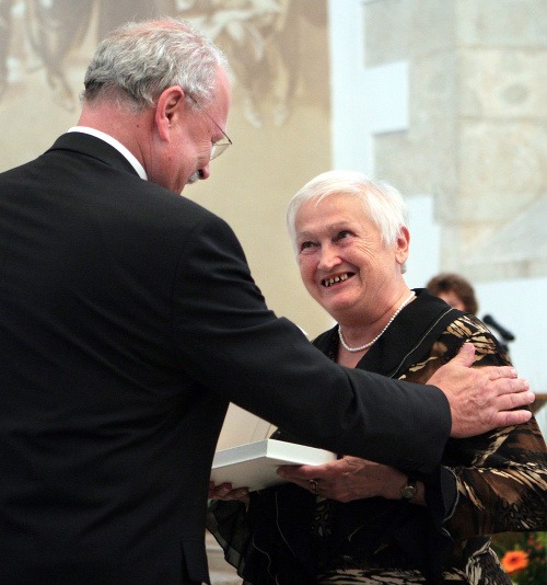Božena Fuková dostala vyznamenanie aj od exprezidenta Ivana Gašparoviča.