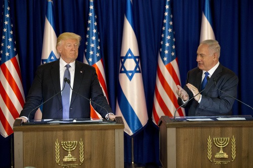 Donald Trump sa stretol s izraelským premiérom Benjaminom Netanjahuom.