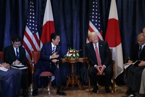 Šinzó Abe a Donald Trump na stretnutí G7