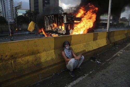 Požiare, streľba a hlad, Venezuela dnešných dní