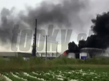 Výbuch v petrochemickej továrni v Číne
