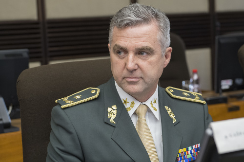 Tibor Gašpar odišiel z funkcie policajného prezidenta. Teraz je poradca ministerky vnútra Denisy Sakovej.