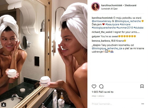 Karolína Chomisteková zverejnila odvážny záber z kúpeľne, na ktorom predviedla svoje kompletne holé krivky.