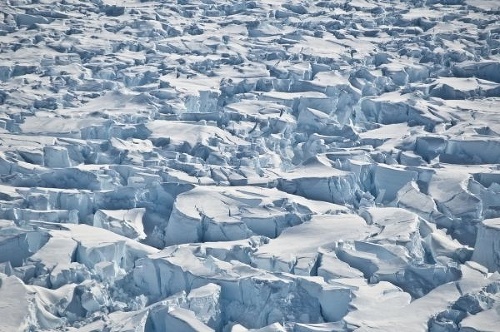 Trhliny neďaleko ľadovca Pine Island