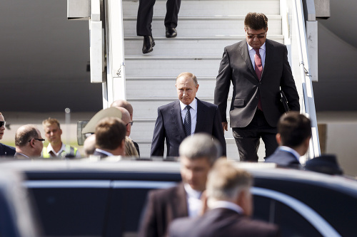 Vladimir Putin po prílete do Helsiniek