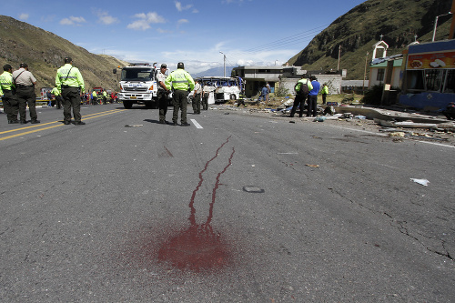 Nehoda autobusu v Ekvádore
