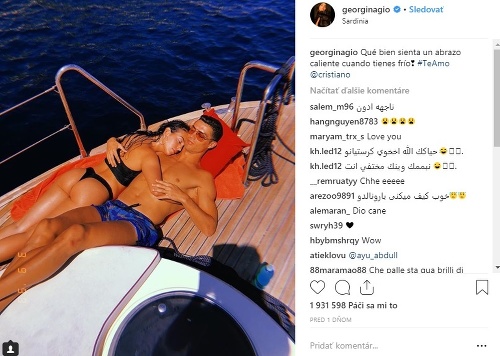 Cristiano Ronaldo a Georgina Rodríguez si užívajú oddych na luxusnej jachte. Kráska sa takto vyhrieva na slniečku. 