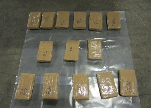 Chmielowiec pašoval kokaín v 14 krabičkách od potravín.  