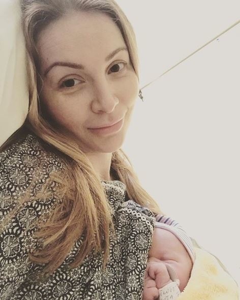 Petra Ficová sa pochválila fotkou dcérky priamo z pôrodnice.