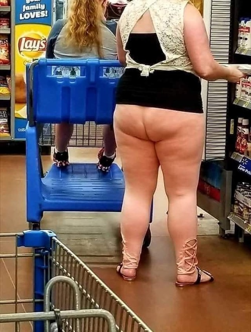 FOTO ženy zo supermarketu