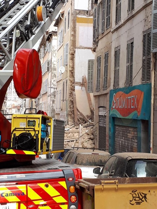 Zrútená budova v Marseille