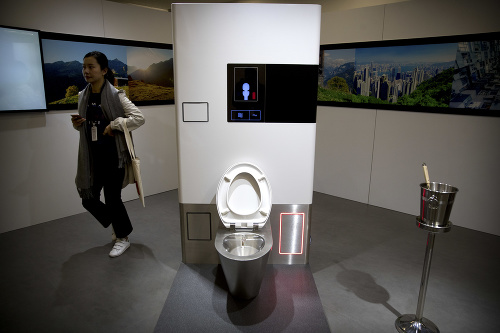 Futuristický záchod Billa Gatesa.