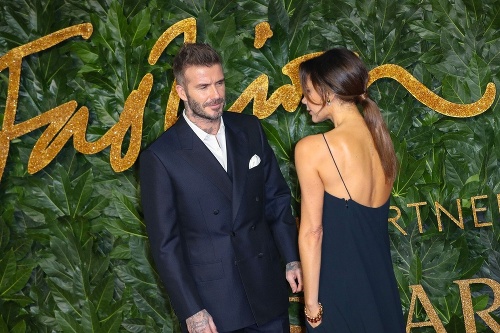 Victoria Beckham sa zbavila tetovania, ktoré bolo akousi poctou pre jej manžela Davida.