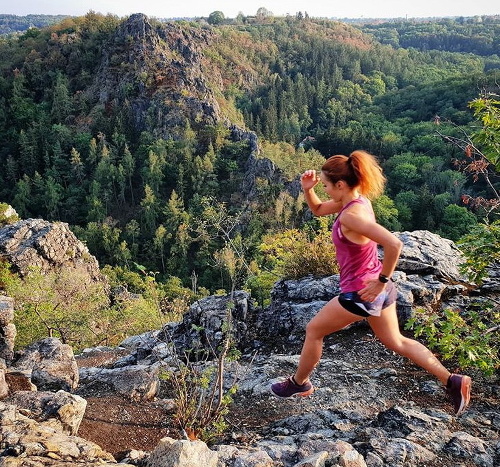 Lenka Vacvalová sa vo voľnom čase venuje ultramaratónom.