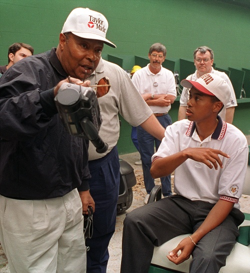 Mladučký Tiger Woods s otcom Earlom. 