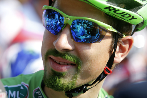 Peter Sagan mal v roku 2013 zelenú bradu. 