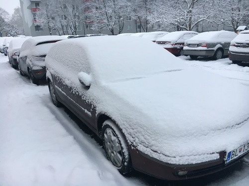 ONLINE Snowfall makes transportation difficult: ONLINE Snowfall makes transportation difficult:
