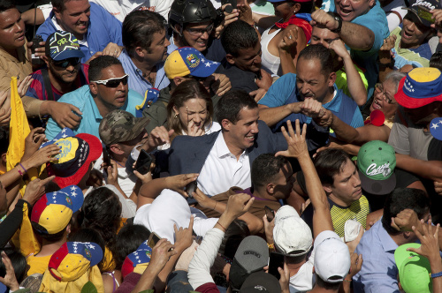 Juana Guaidóa ľudia milujú