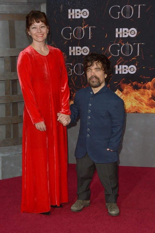 Herec Peter Dinklage so svojou ženou Ericou.