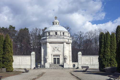 Mauzóleum Andrášiovcov