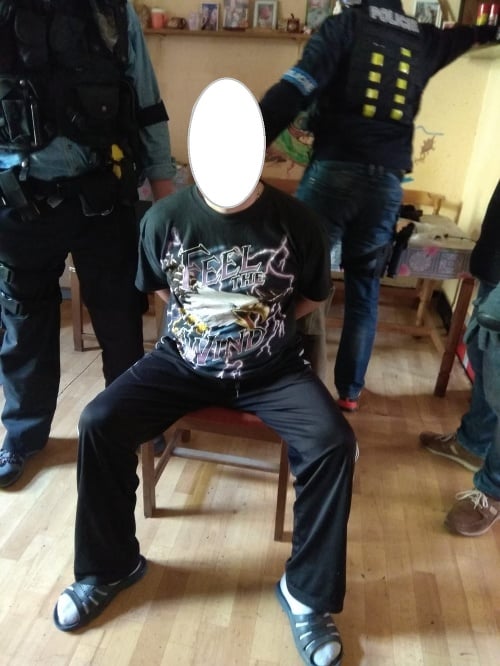 Snímka zo zatýkania hľadaného Košičana.