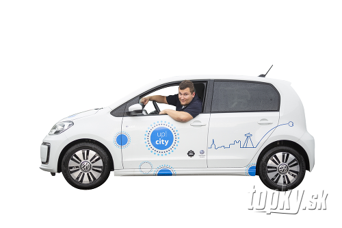 Richard Ďurech využil príspevok na dovolenku a išli si s priateľkou oddýchnuť k moru.