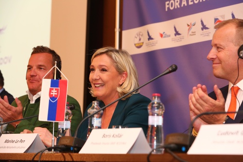 Návšteva Le Penovej sa