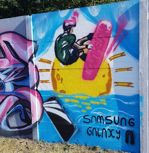 Obyčajný betónový múr zmenili