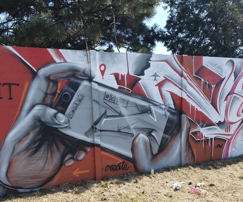 Obyčajný betónový múr zmenili