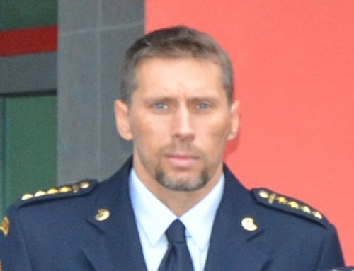 Na snímkach český hasič Miloslav Vašák.