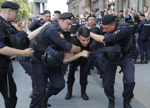 V Moskve protestovali proti
