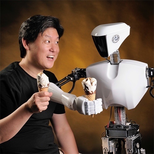 Humanoidné roboty hrajú vlastnú