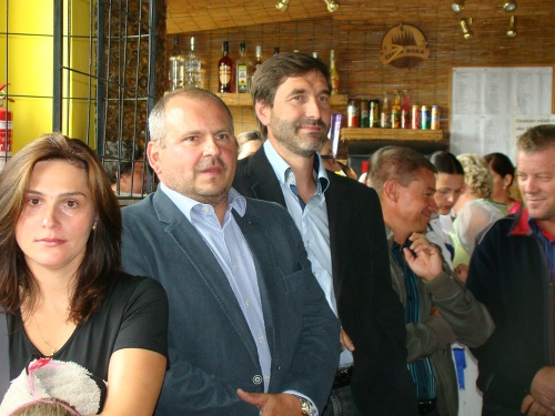 (zľava) Alena Valicová, jej otec Igor Choma a poslanec Smeru Juraj Blanár