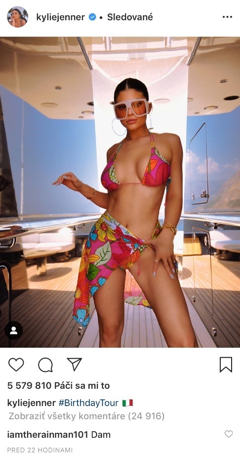 Kylie Jenner sa na instagrame pochválila fotkou v bikinách. 