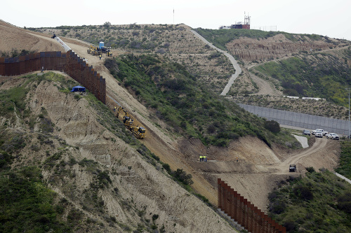 Hraničná bariéra s Mexikom