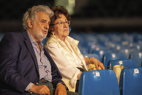 Plácido Domingo s manželkou Martou.
