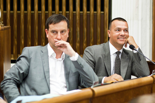 Daniel Krajcer a Juraj Miškov v parlamente v roku 2012