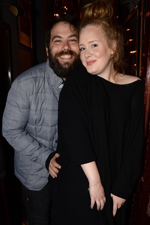 Láske medzi speváčkou Adele a Simon Konecki už je koniec. 