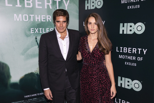David Copperfield so svojou partnerkou Chloe. 