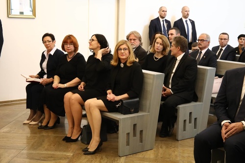 Slávnostnej svätej omše sa zúčastnila napríklad aj ministerka školstva Martina Lubyová či ministerka poľnohospodárstva Gabriela Matečná.