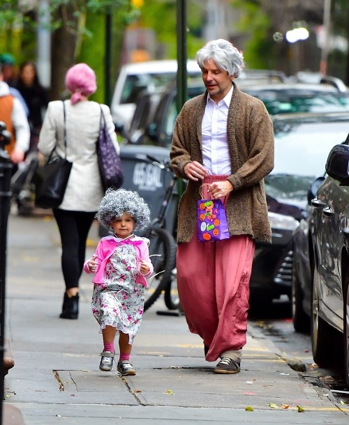 Bradley Cooper a jeho dcérka Lea De Seine sa zmenili na babičky. 