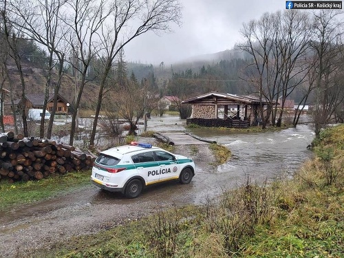 Slovensko trápia povodne, platí