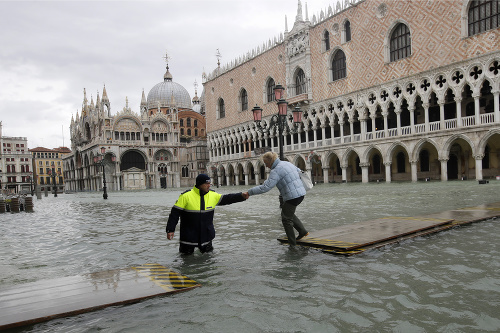 Voda v Benátkach má
