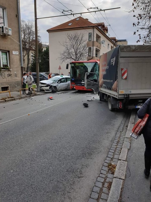 Nehoda v Bratislave.