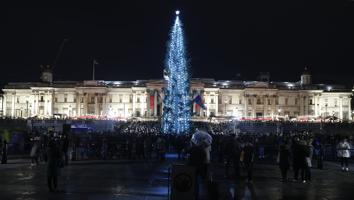 Nórsky vianočný strom na Trafalgarskom námestí v Londýne