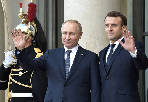 Vladimir Putin, Emmanuel Macron