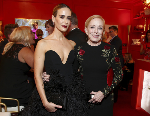 Sarah Paulson a Holland Taylor tvoria nezvyčajný pár. 